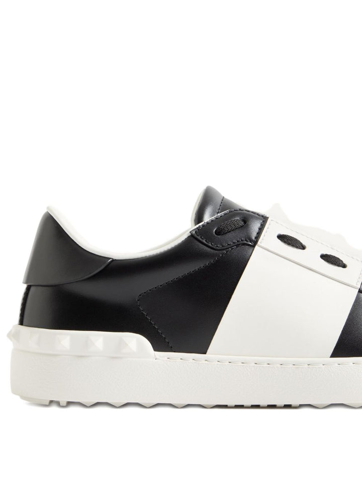 Valentino Garavani Sneakers Black