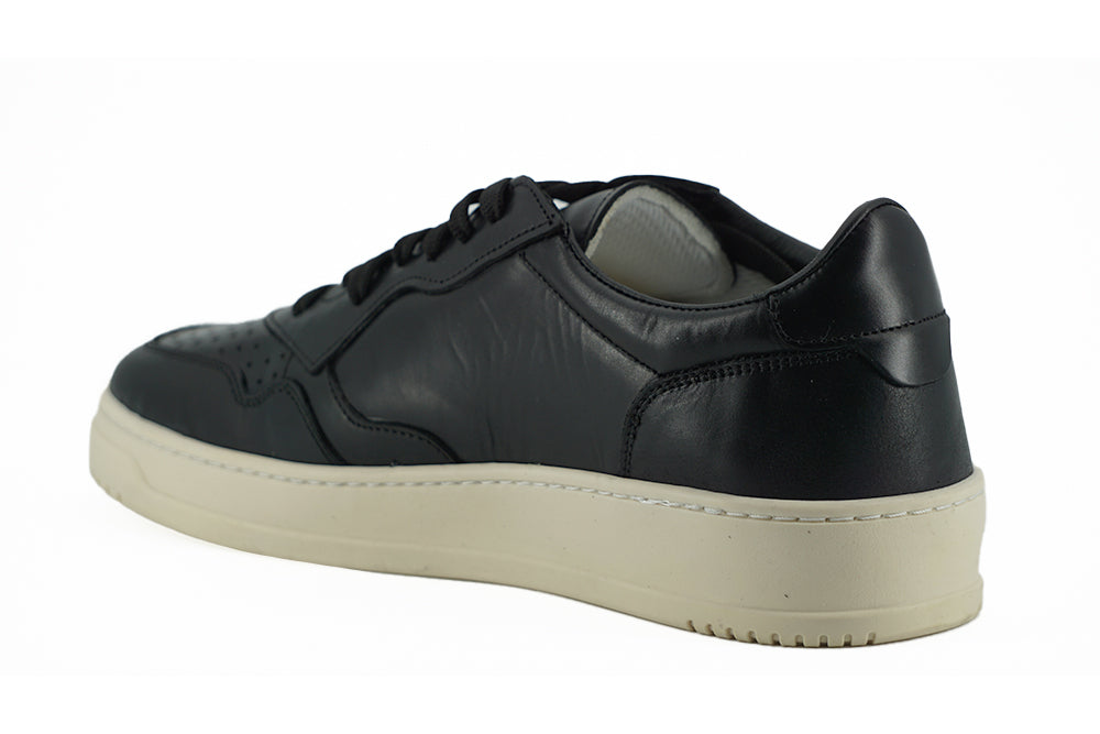 Saxone of Scotland Elegant Black Leather Sneakers - Unisex Style