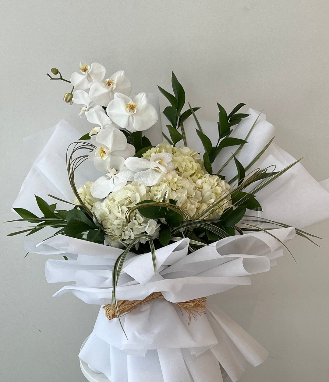 White Tone Bouquet